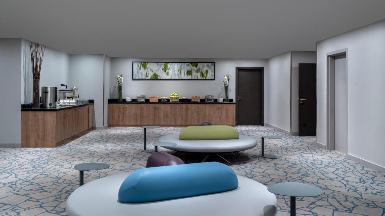 Ibis Jeddah Malik Road Hotel Екстериор снимка
