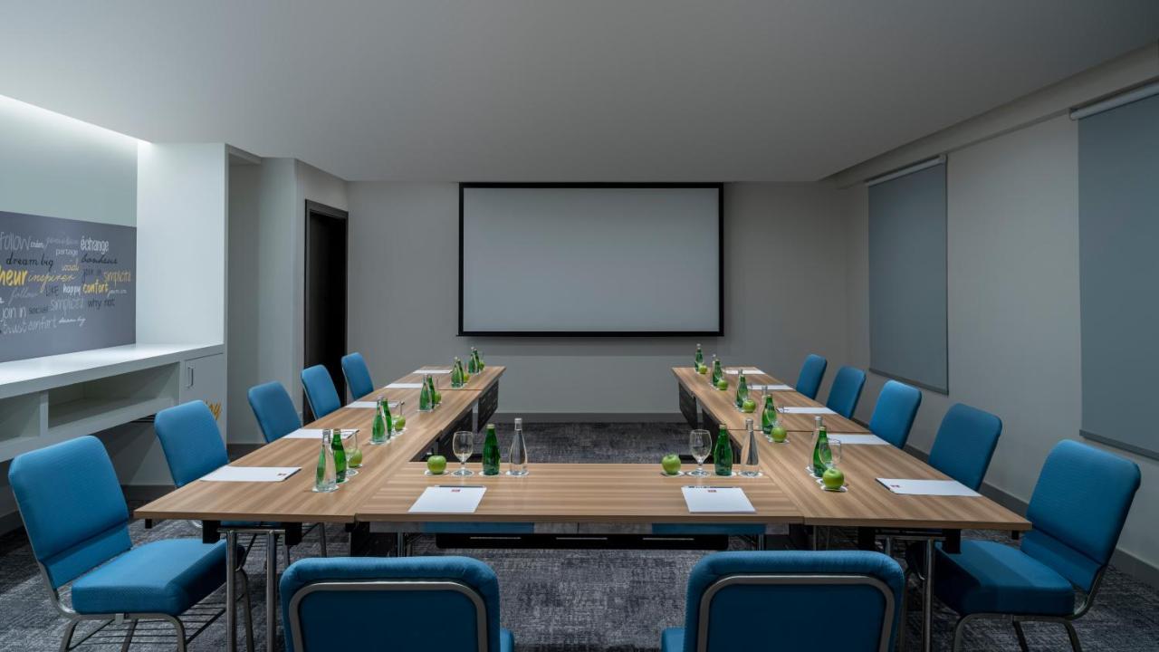 Ibis Jeddah Malik Road Hotel Екстериор снимка