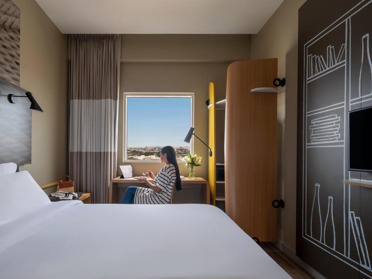 Ibis Jeddah Malik Road Hotel Екстериор снимка