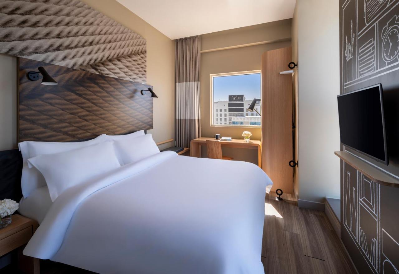 Ibis Jeddah Malik Road Hotel Екстериор снимка