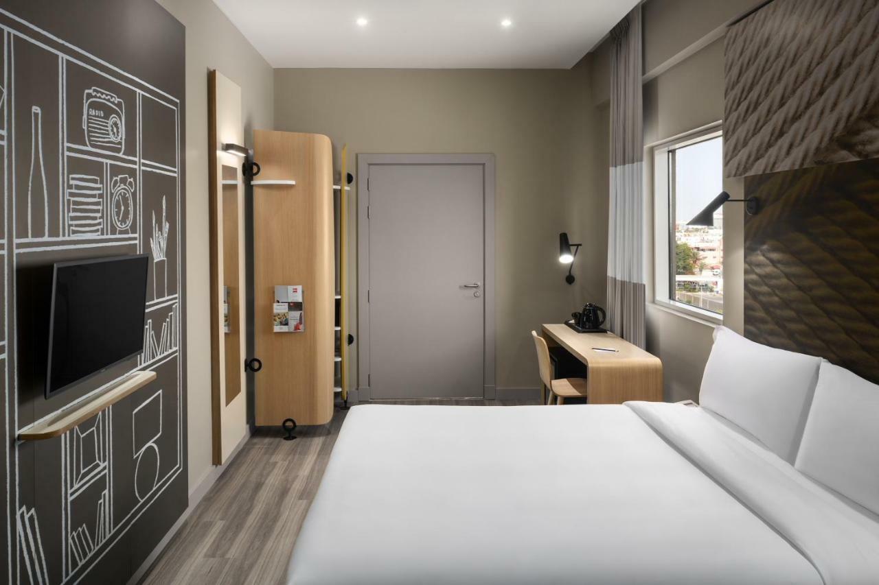 Ibis Jeddah Malik Road Hotel Екстериор снимка