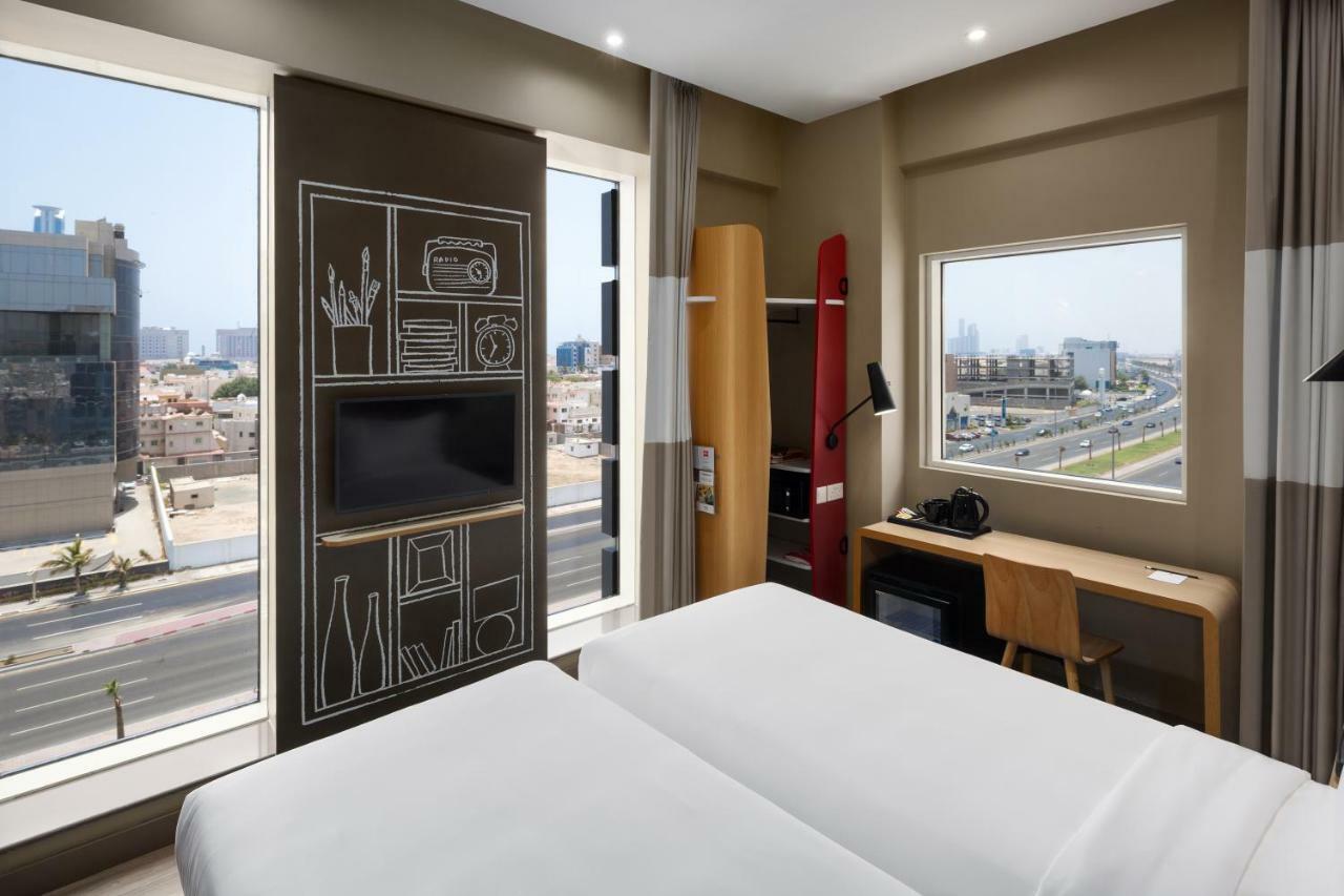 Ibis Jeddah Malik Road Hotel Екстериор снимка