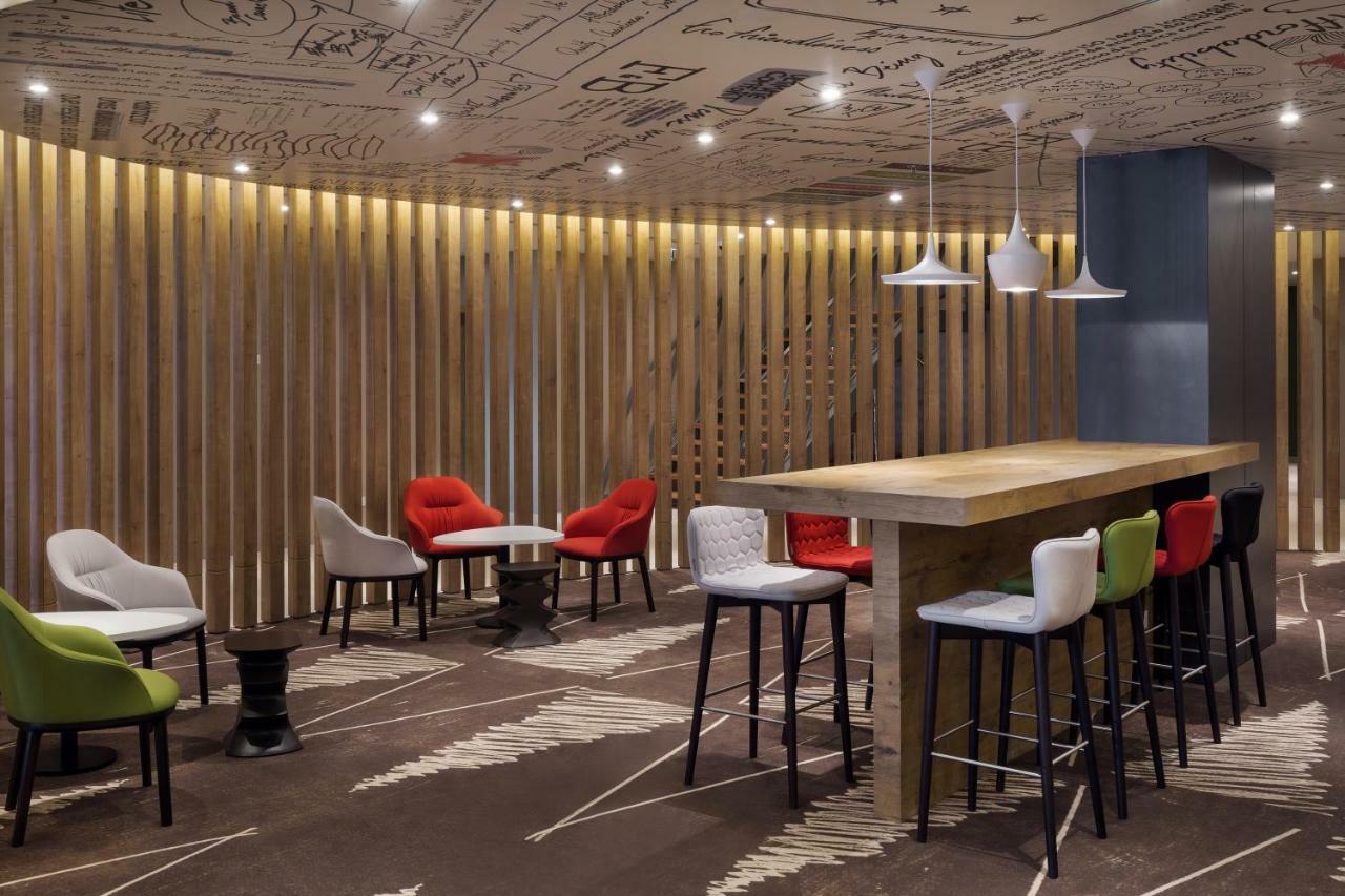 Ibis Jeddah Malik Road Hotel Екстериор снимка