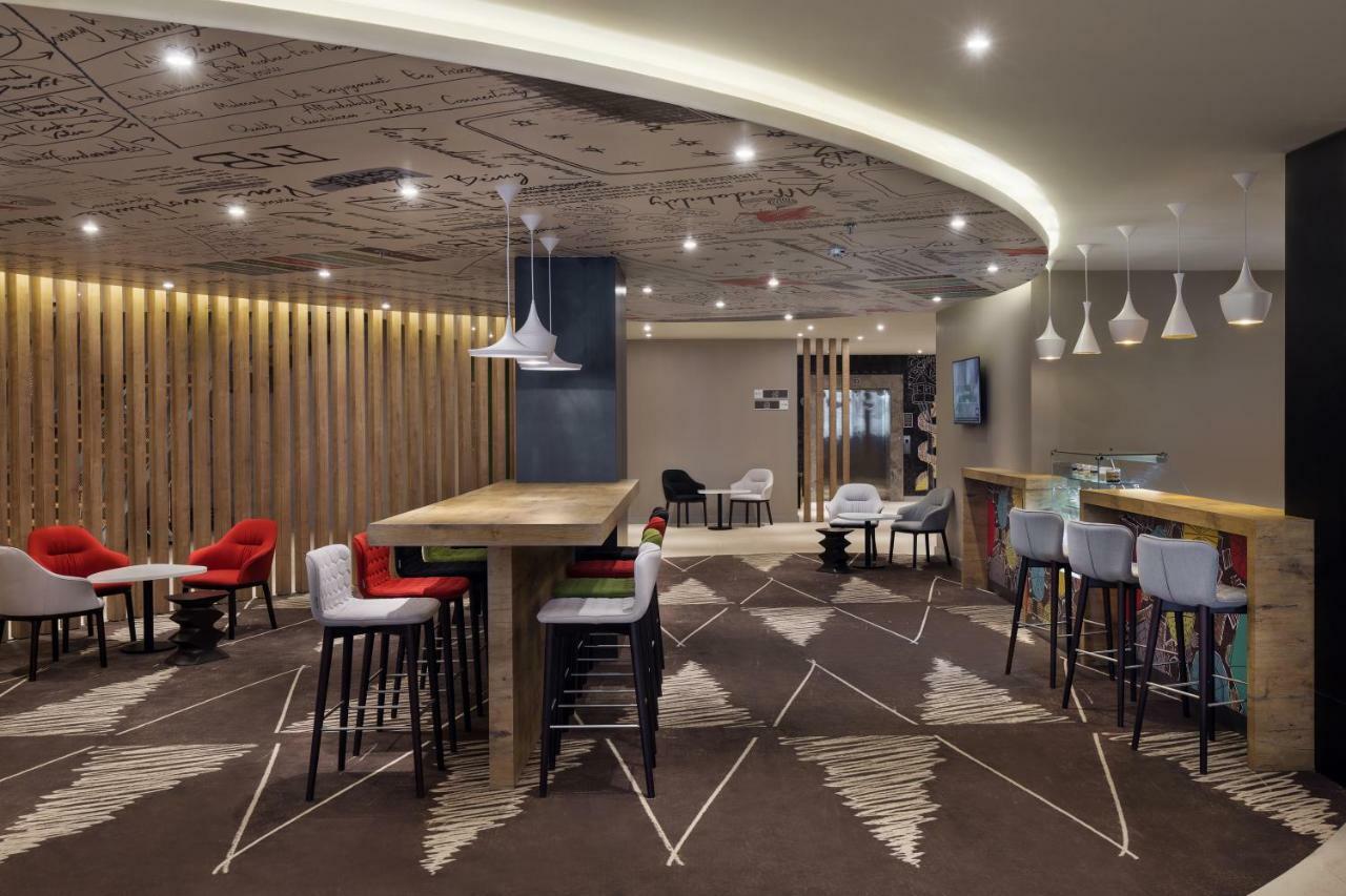 Ibis Jeddah Malik Road Hotel Екстериор снимка