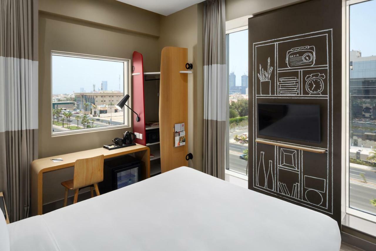 Ibis Jeddah Malik Road Hotel Екстериор снимка