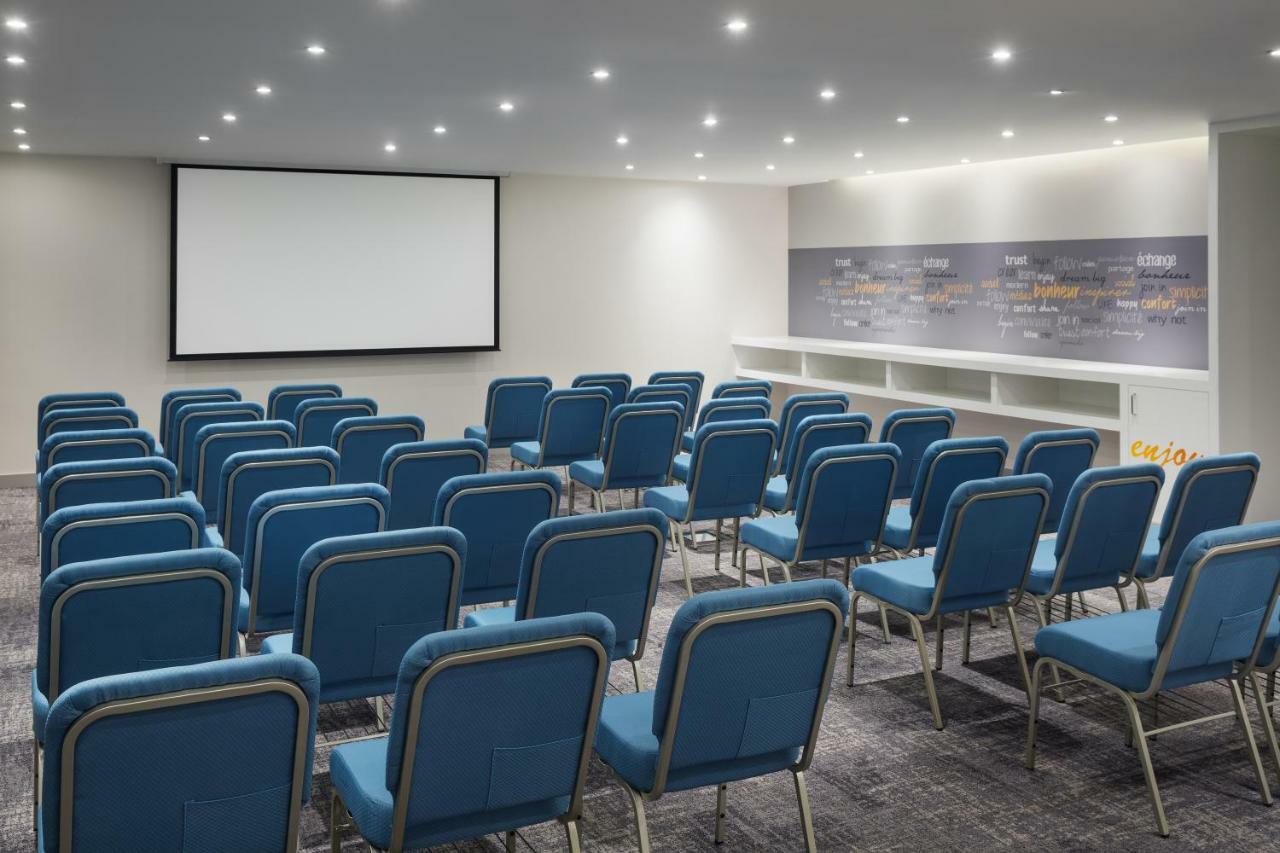 Ibis Jeddah Malik Road Hotel Екстериор снимка